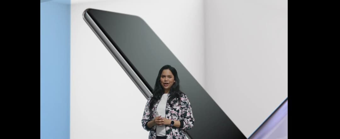 Amruta Hunnurkar speaking at Samsung worldwide launch keynote